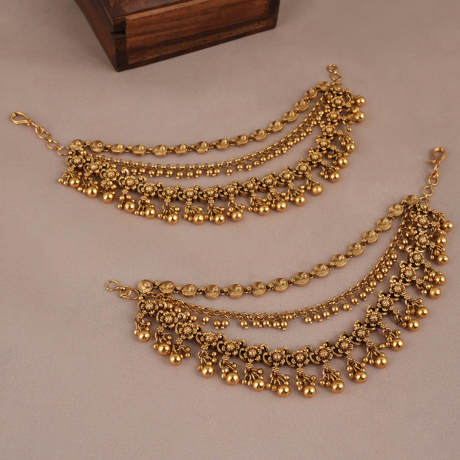 Beautiful plain antique gold 3 layer kanoti for women