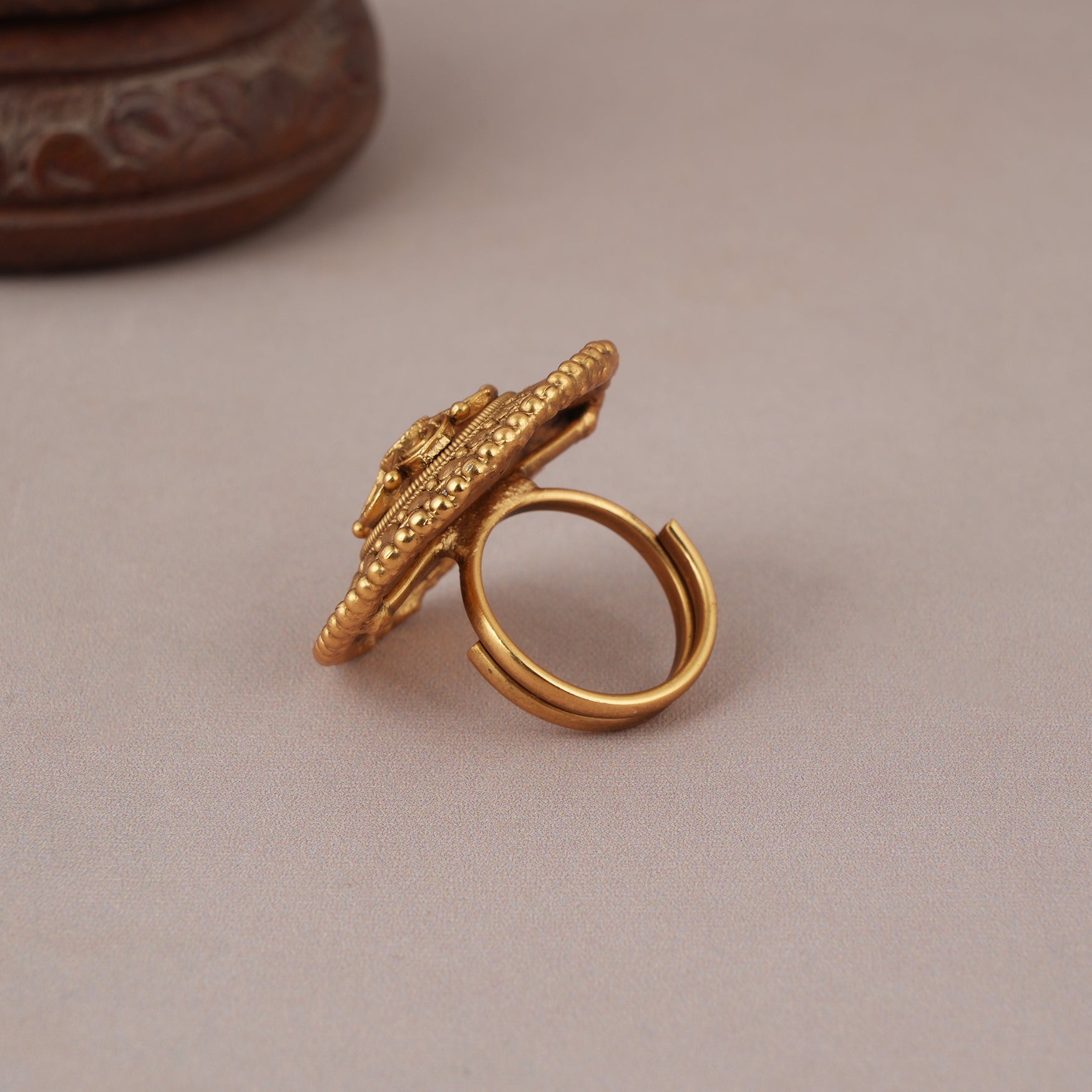 Stunning antique gold ruby stone floral finger ring