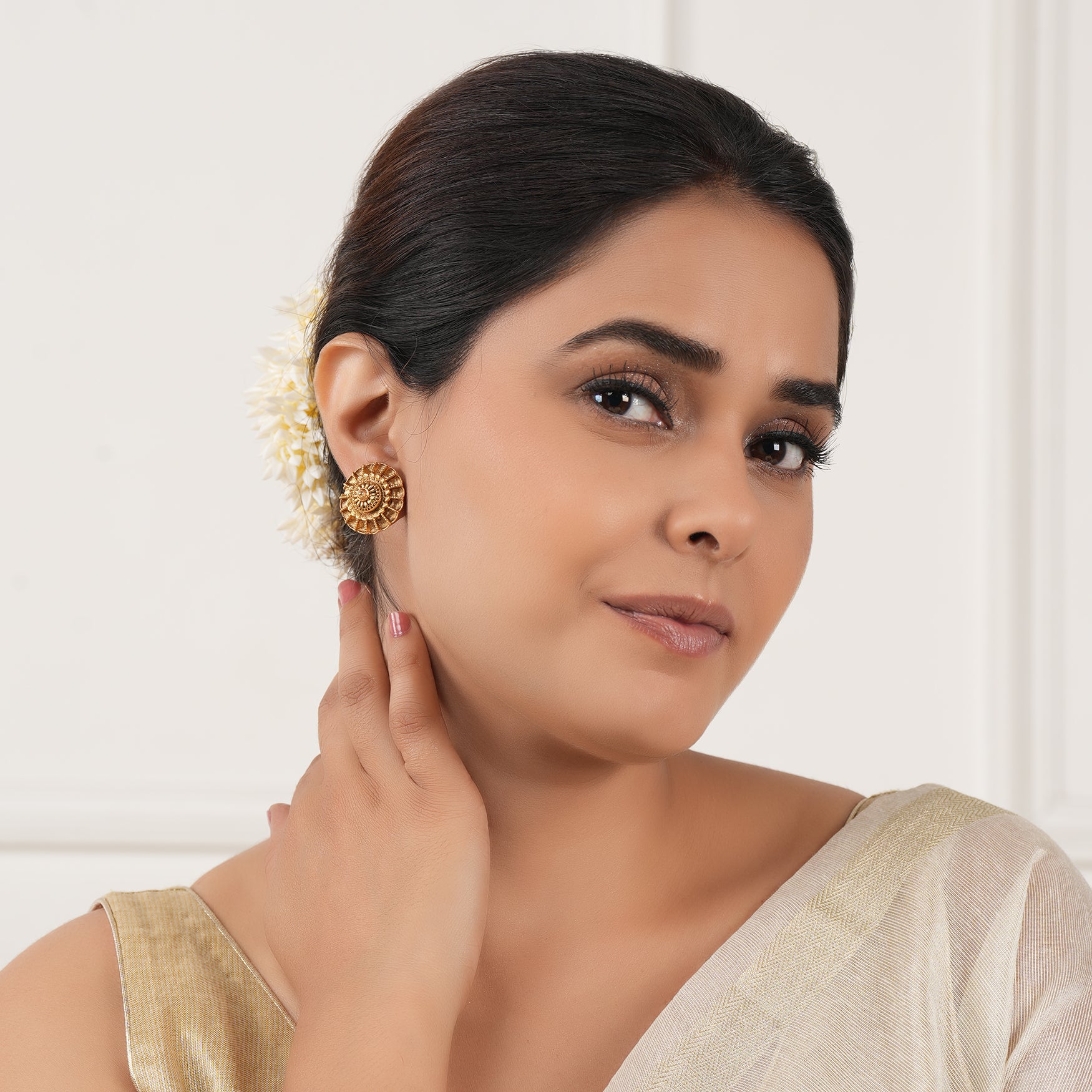 Round antique gold floral stud earring