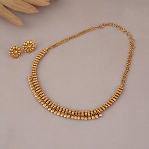 Cute plain antique gold necklace set for women