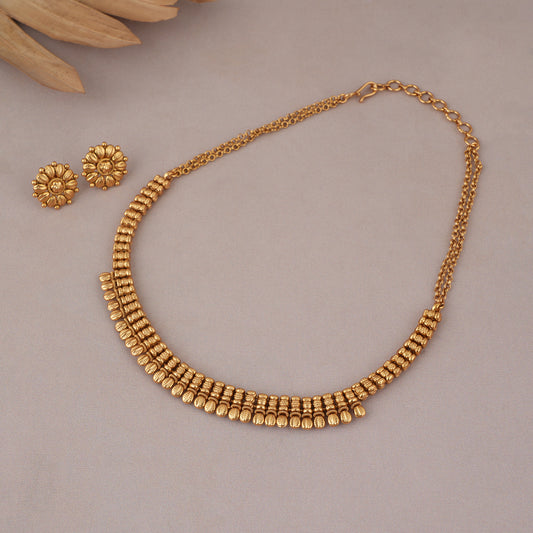 Cute plain antique gold necklace set for women