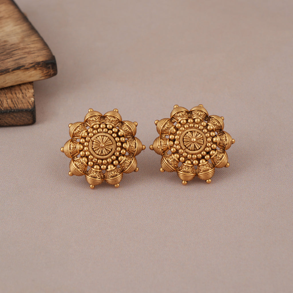 Antique gold plain stud earring