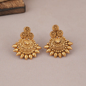 Cute antique gold plated plain stud