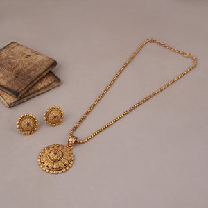 Amazing plain antique gold pendant set