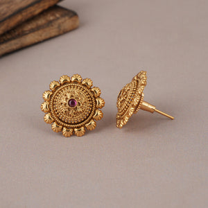 Amazing plain antique gold pendant set