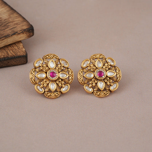 Antique gold kundan floral stud earring