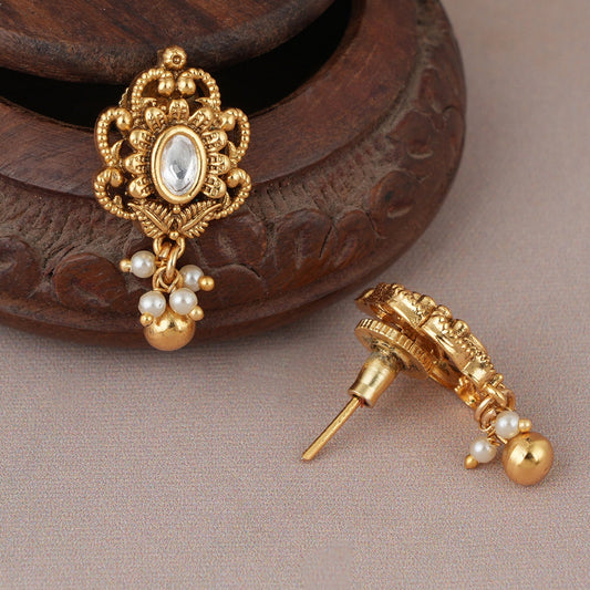 Cute kundan antique gold stud earring