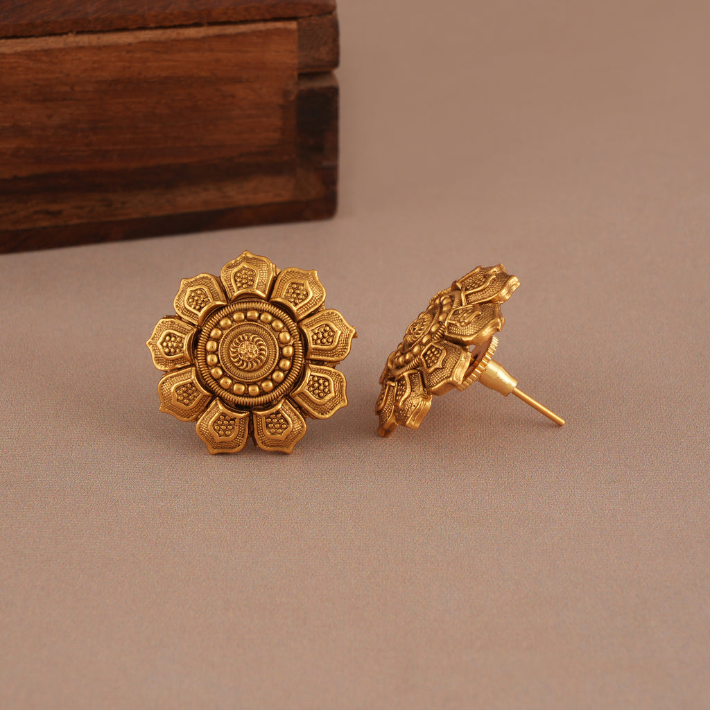 Beautiful antique gold plain necklace set