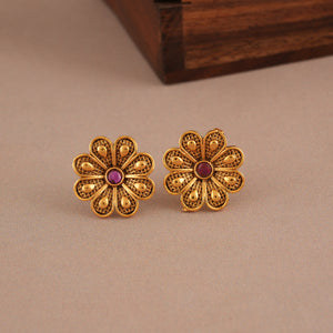 Stunning plain antique gold pendant  set