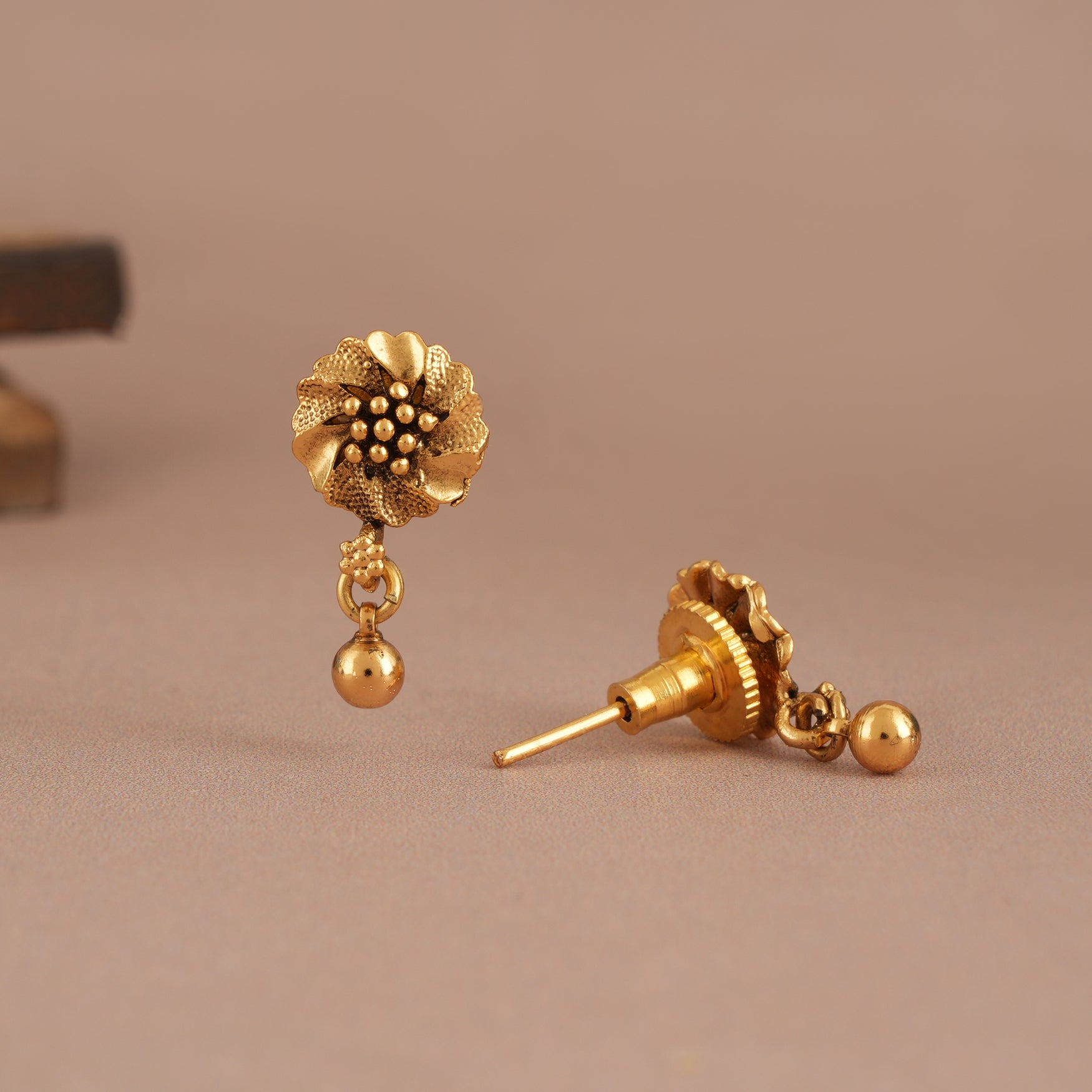 Amazing antique gold floral mangalsutra set