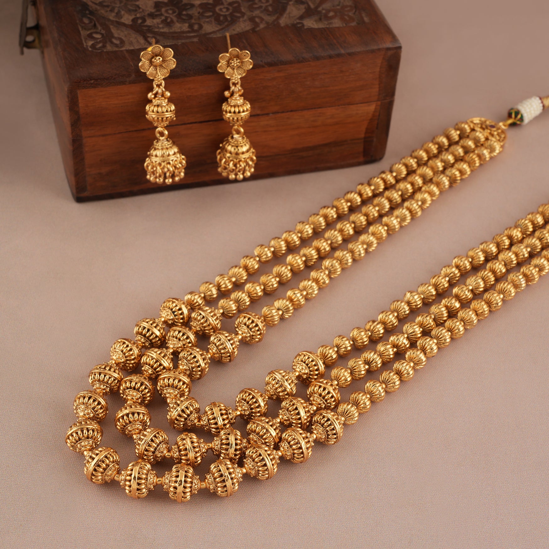 Beautiful antique gold ball 3 layer mala necklace