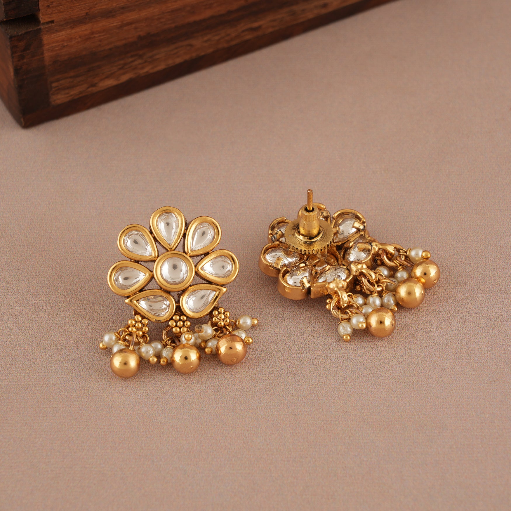 Stunning long antique gold plated kundan necklace set