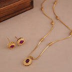 Cute antique gold ruby stone pendant set