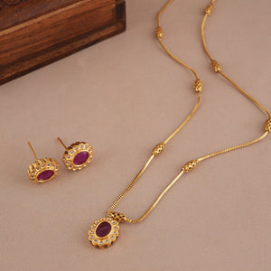 Cute antique gold ruby stone pendant set