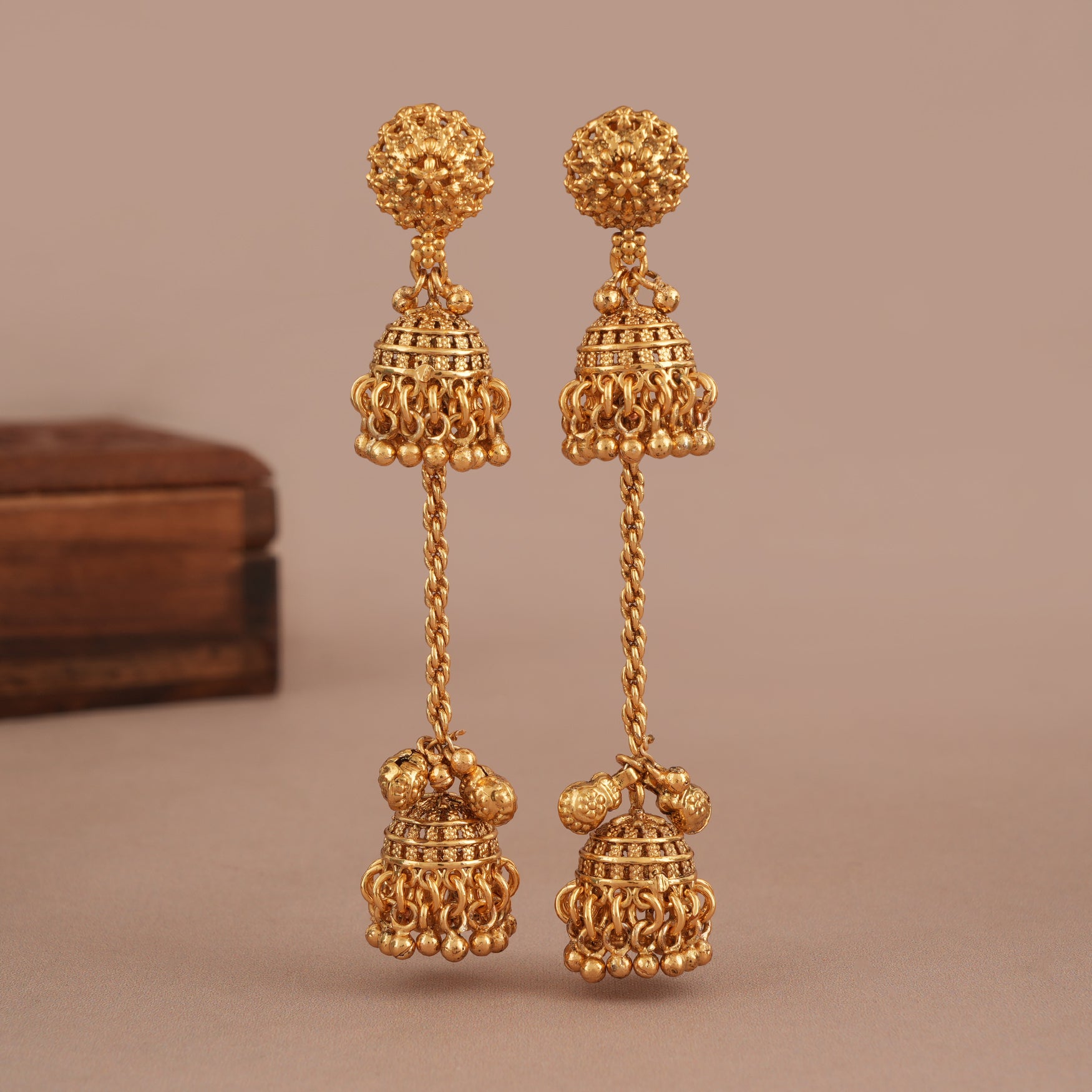 Stunning plain antique gold pendant set with jhumka earring