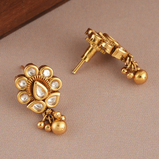 Cute antique gold kundan earring