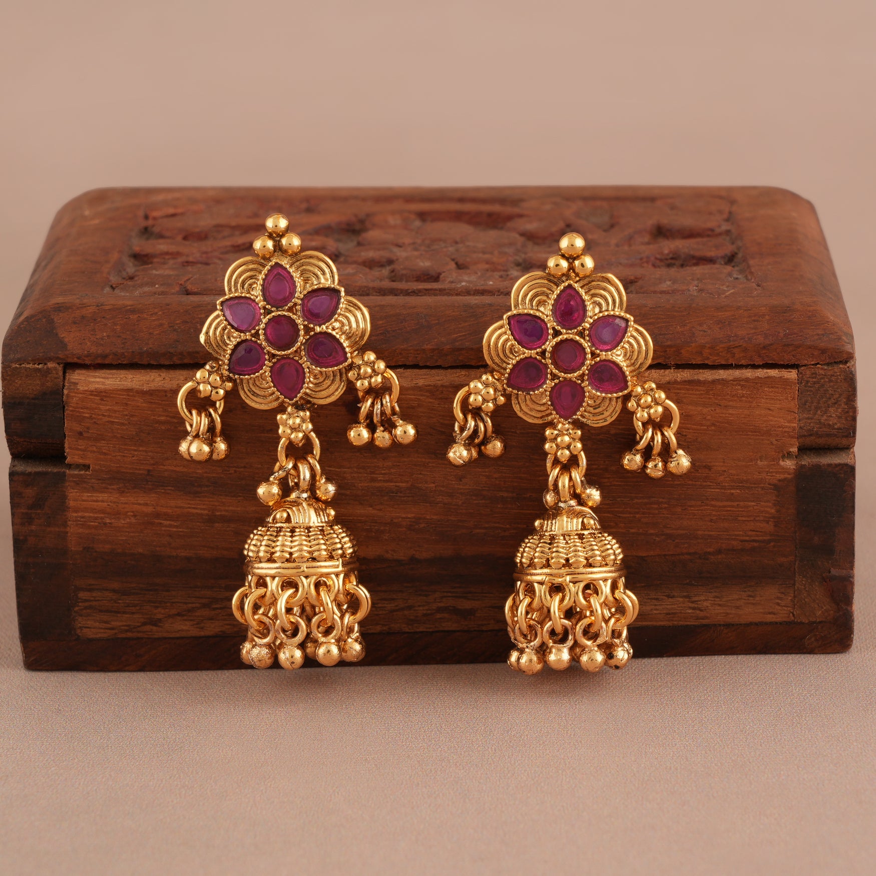 Antique gold ruby choker necklace set