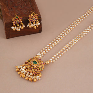 Long antique gold pearl line stone pendant set