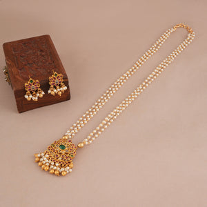 Long antique gold pearl line stone pendant set