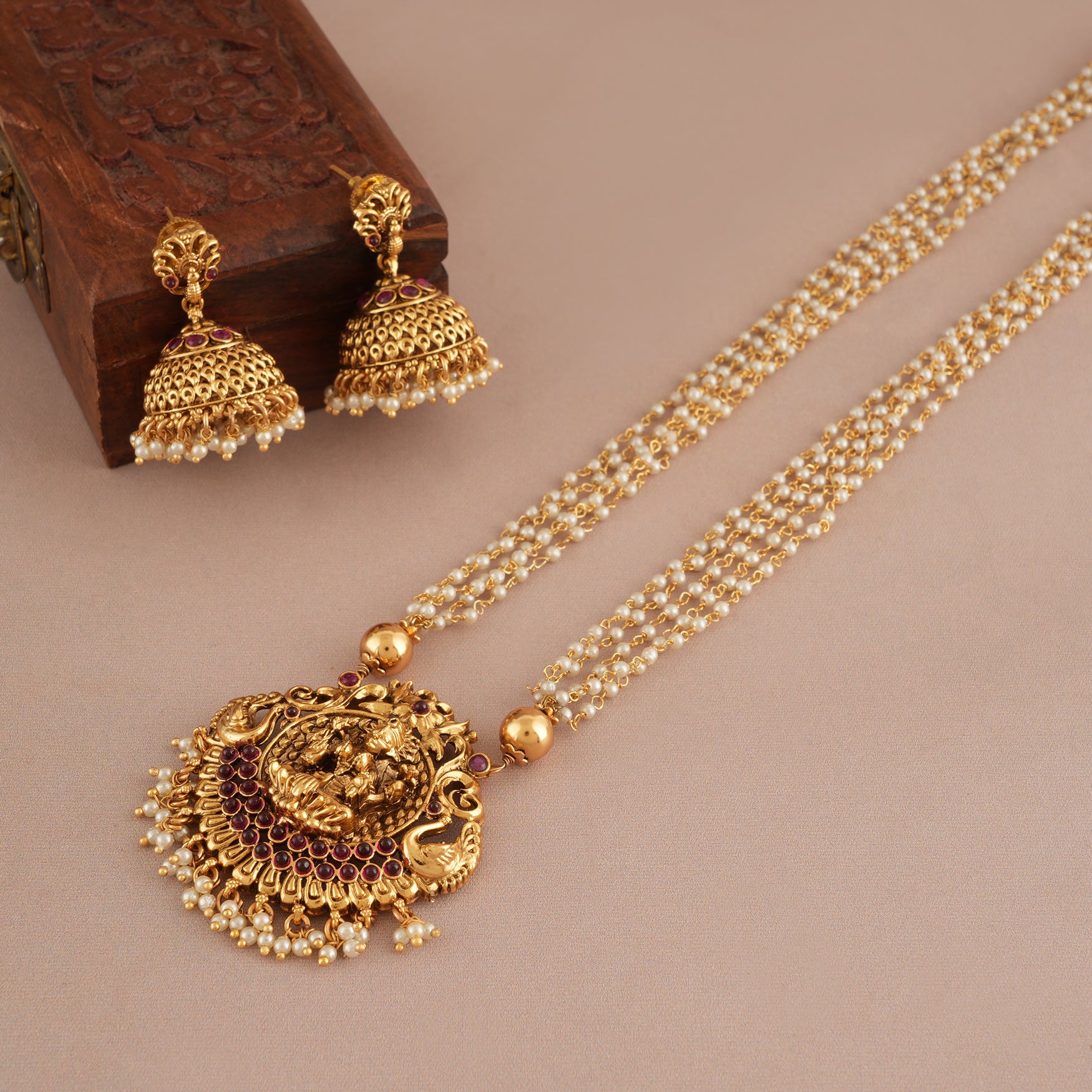 Long antique gold ma lakshmi pearl necklace set I Temple Jewellery
