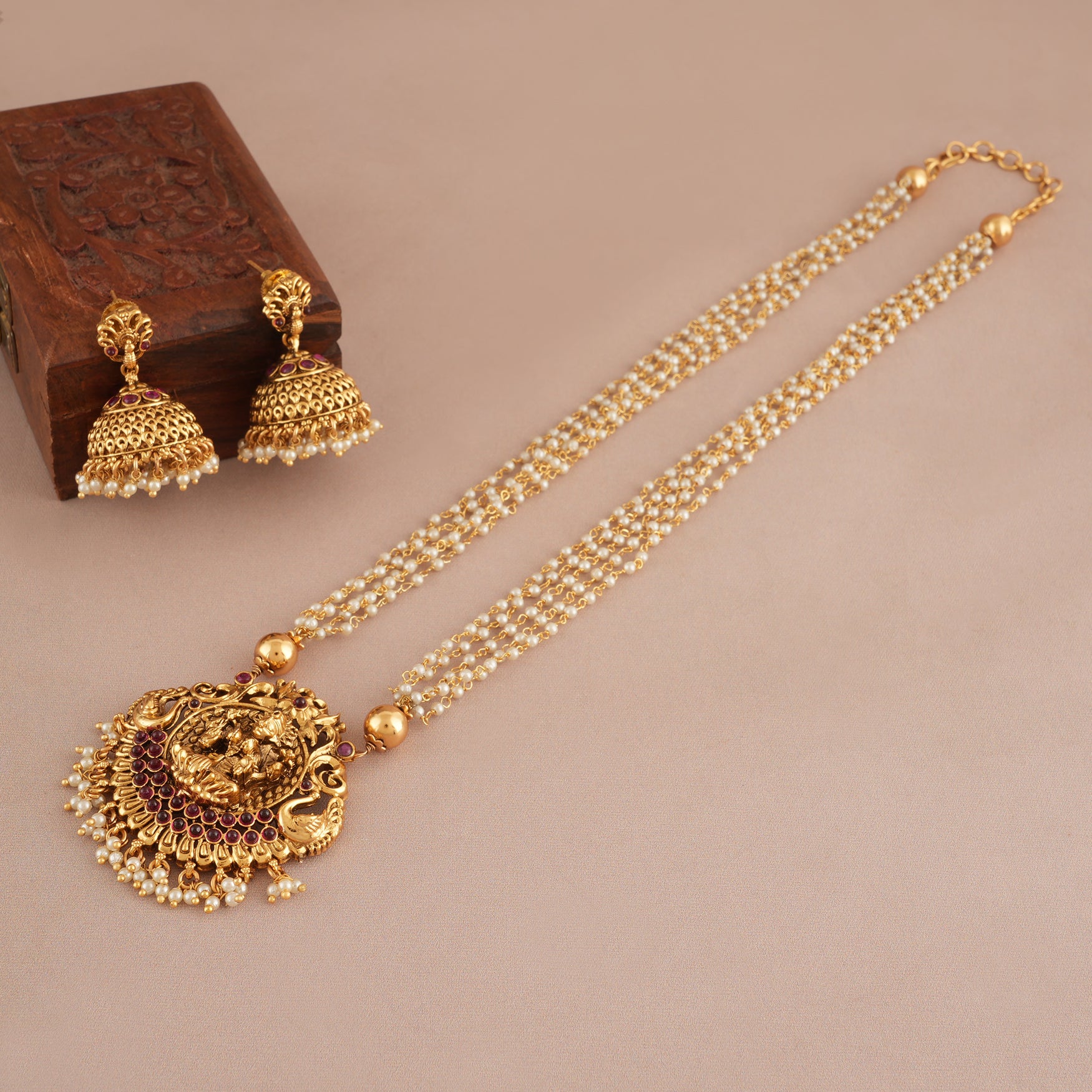Long antique gold ma lakshmi pearl necklace set I Temple Jewellery