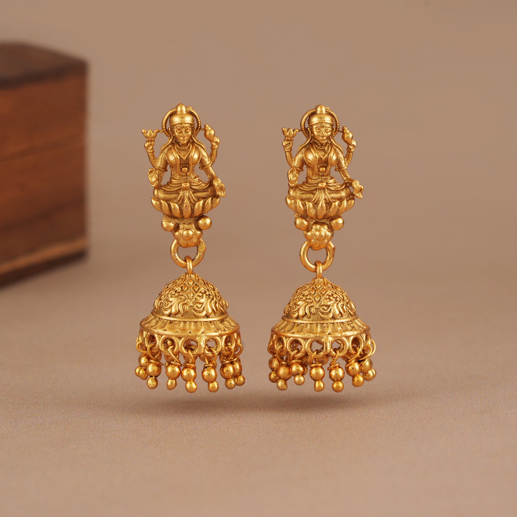 Beautiful gold plated ma lakshmi pendant set I Temple jewellery