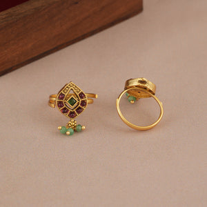 Stone antique gold plated toe ring