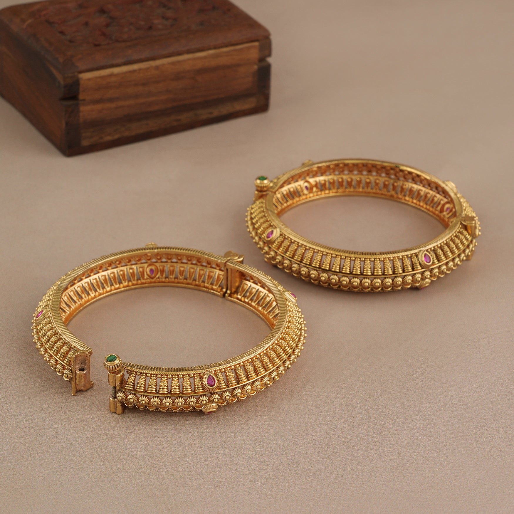 Stunning high gold plated bangle set