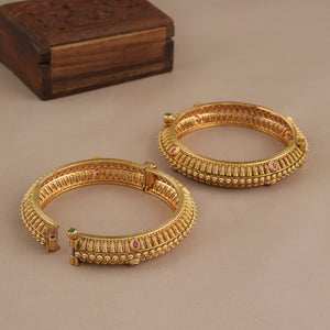 Stunning high gold plated bangle set