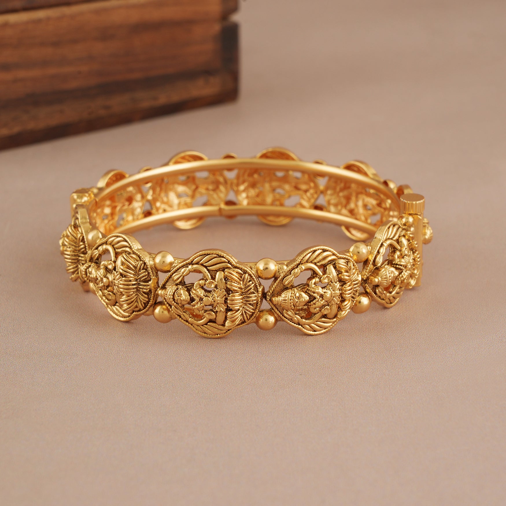 Plain antique gold plated ma lakshmi kada bangle