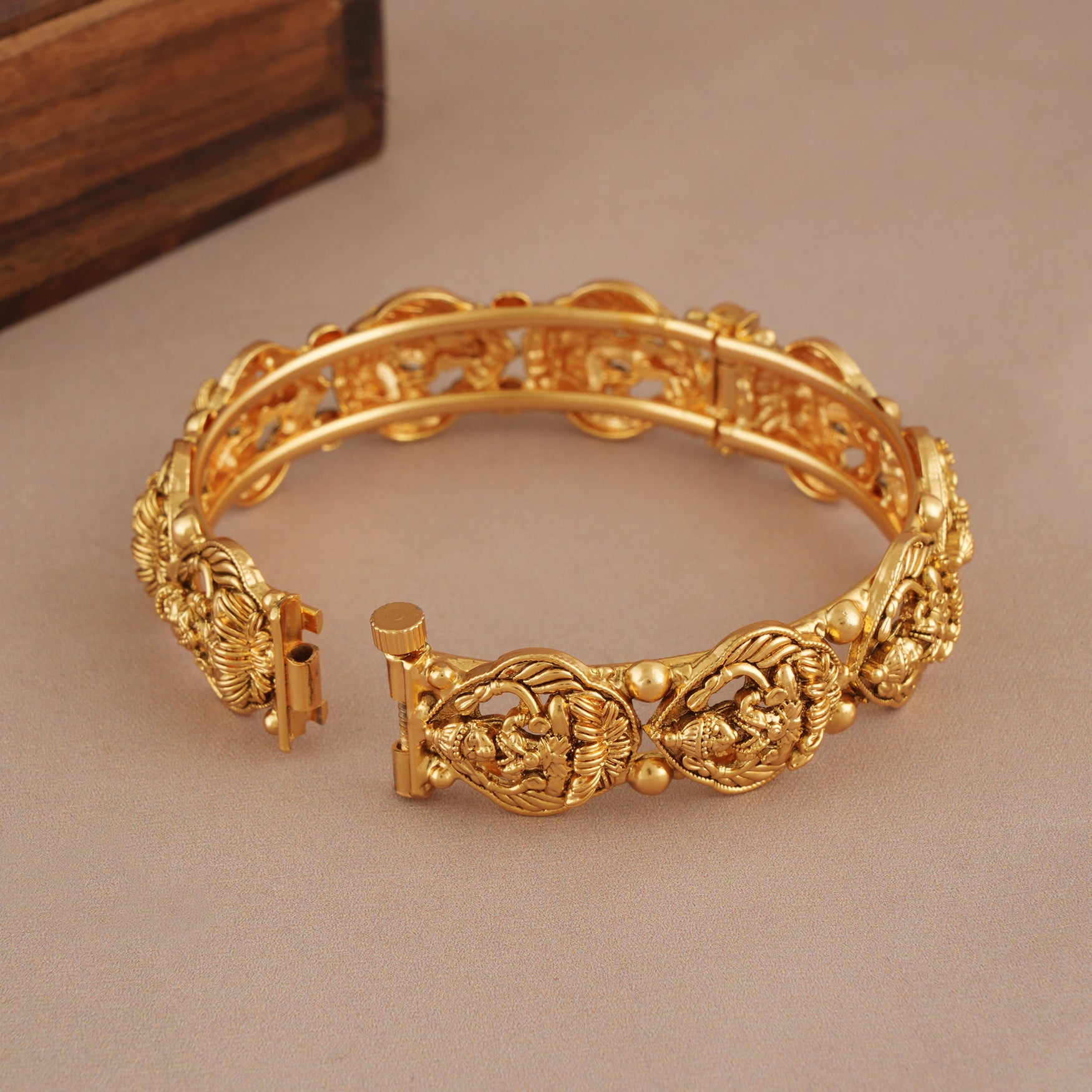 Plain antique gold plated ma lakshmi kada bangle
