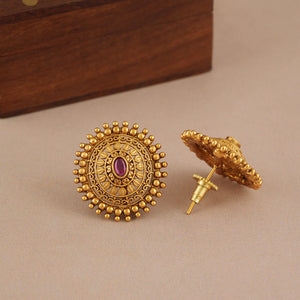 Cute antique gold plated oval stud earring