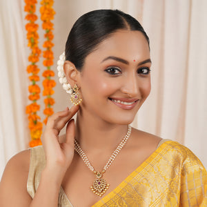 Stunning pearl antique gold stone pendant set