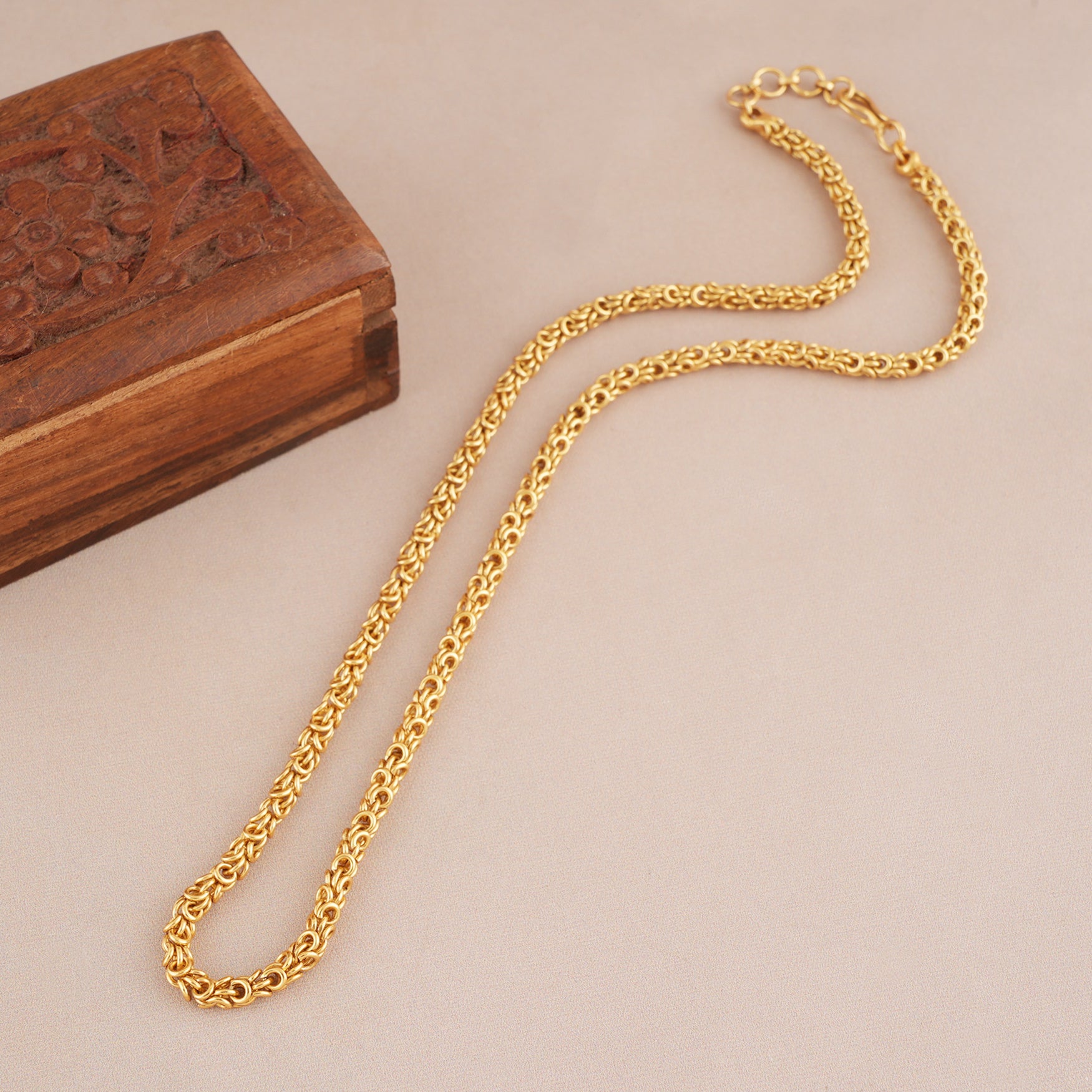 Cute antique gold spiral chain