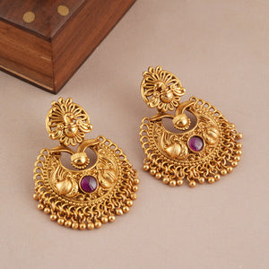 Beautiful antique gold plain chandbali stone earring