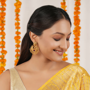 Beautiful antique gold plain chandbali stone earring