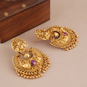 Beautiful antique gold plain chandbali stone earring