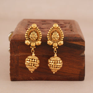 Beautiful plain antique gold necklace choker set