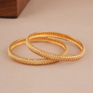 Antique gold plated plain bangle set