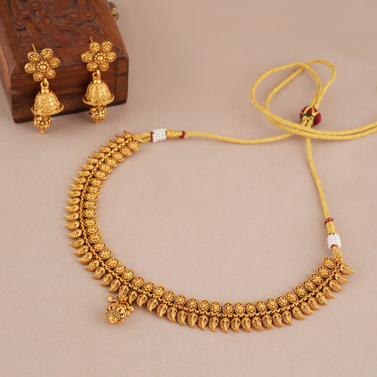 Antique gold plain traditional necklace set