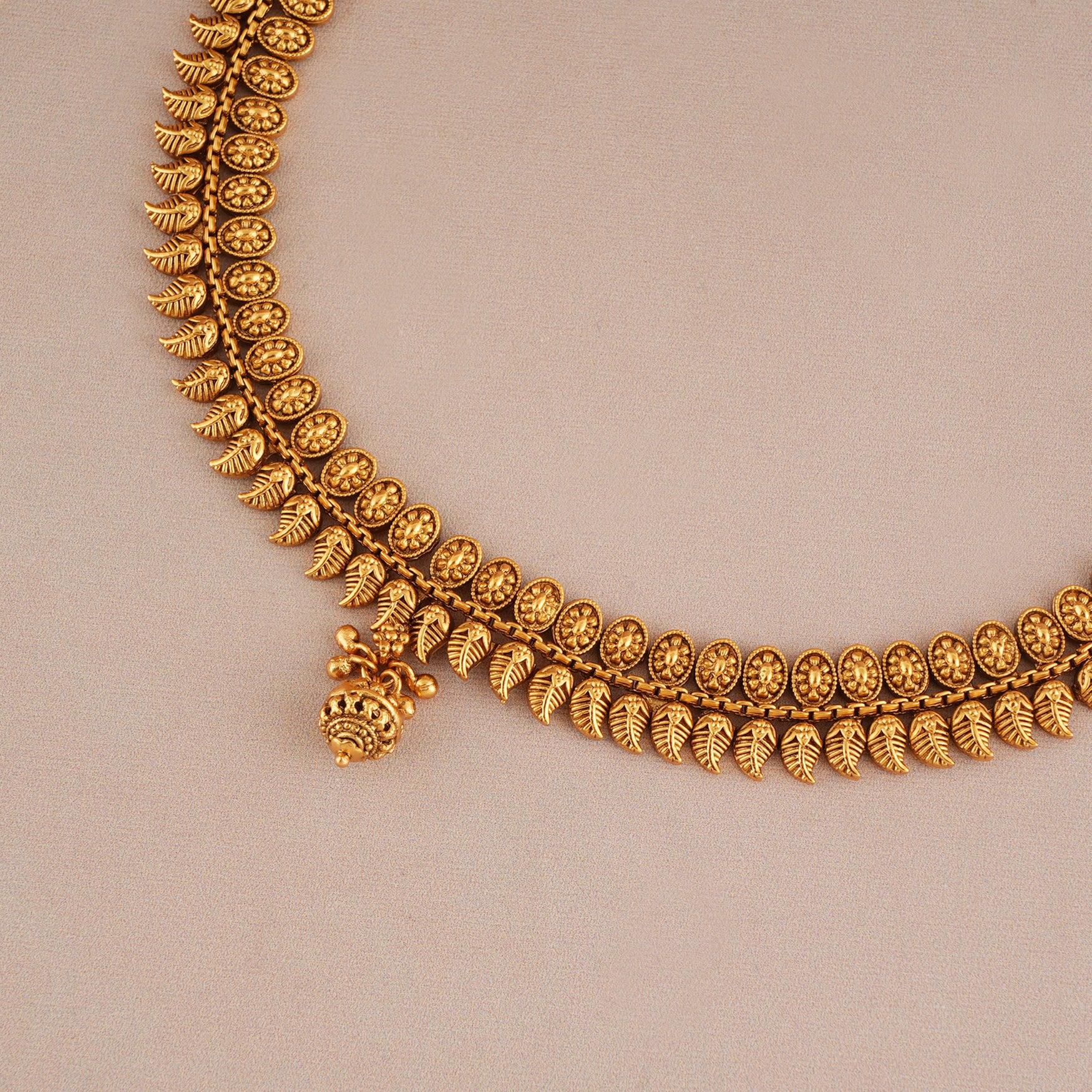 Antique gold plain traditional necklace set