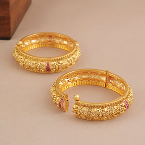 Stunning antique gold traditional bangle set