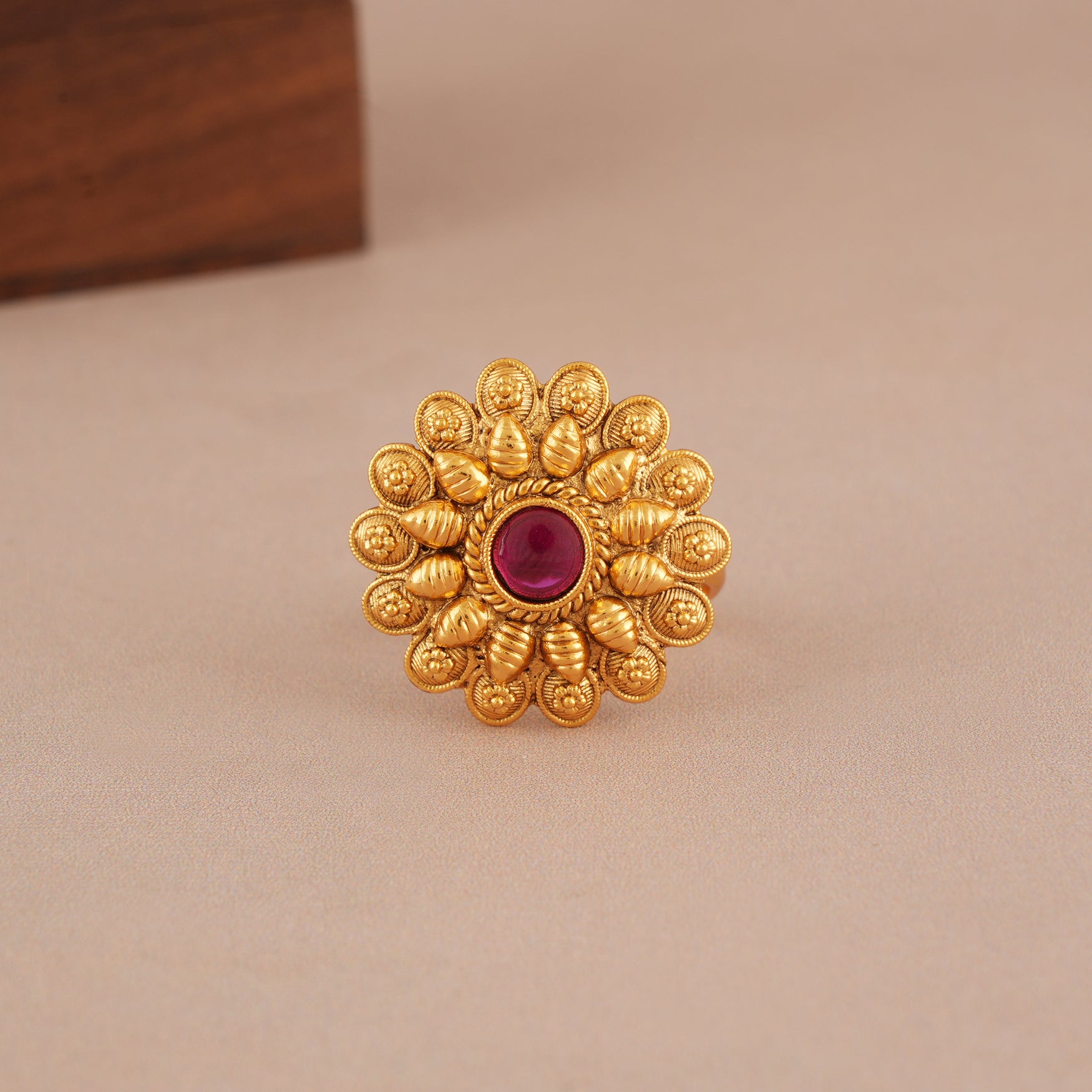 Traditional antique gold finger ring