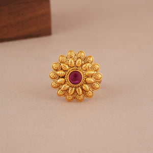 Traditional antique gold finger ring