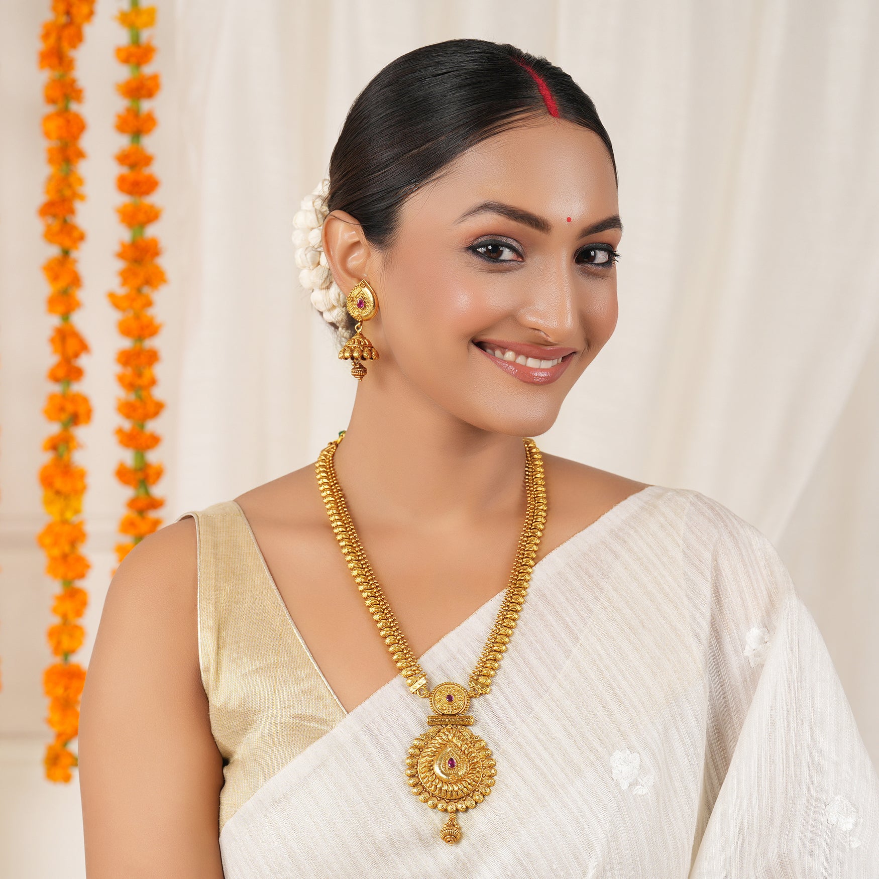 Long antique gold stunning necklace set