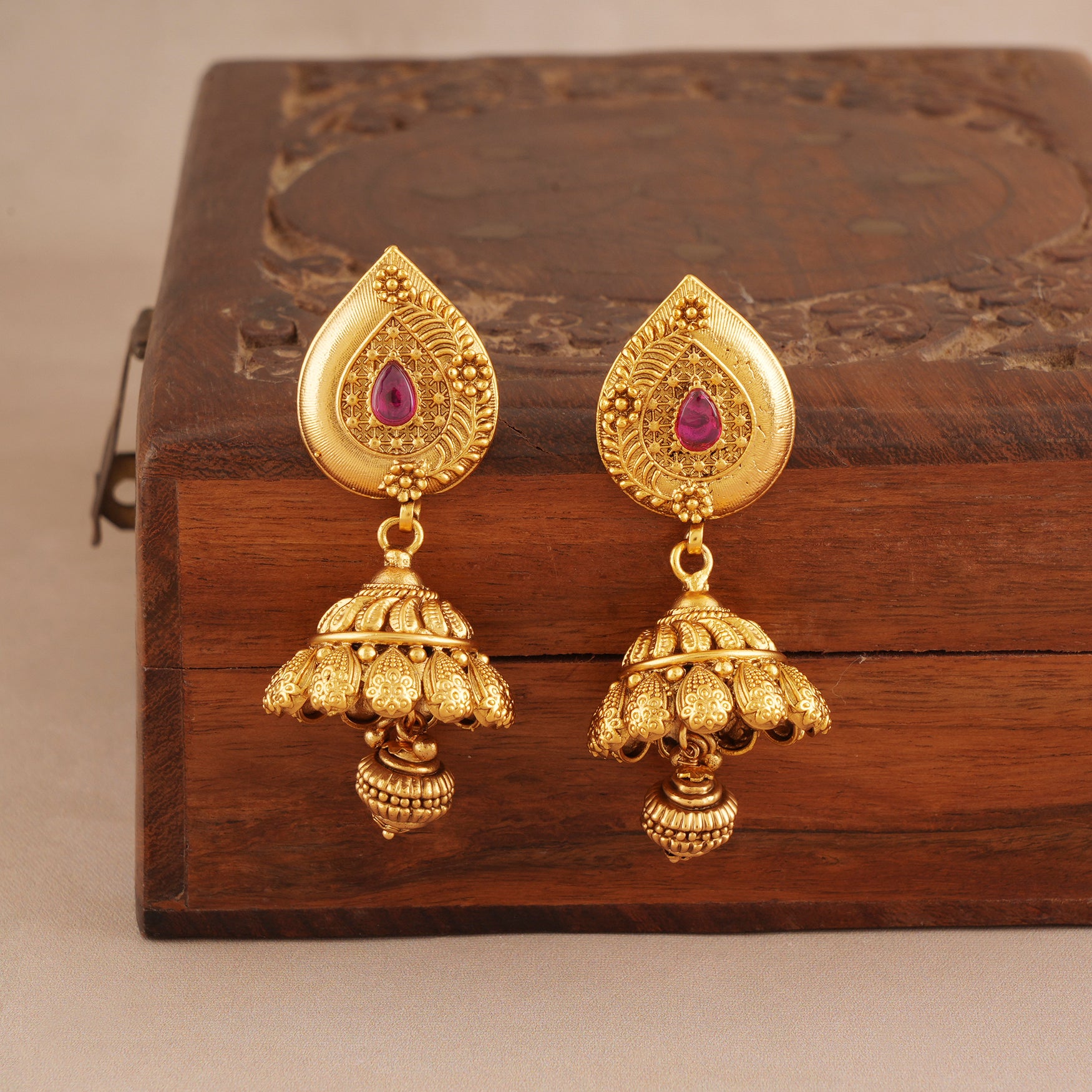 Long antique gold stunning necklace set