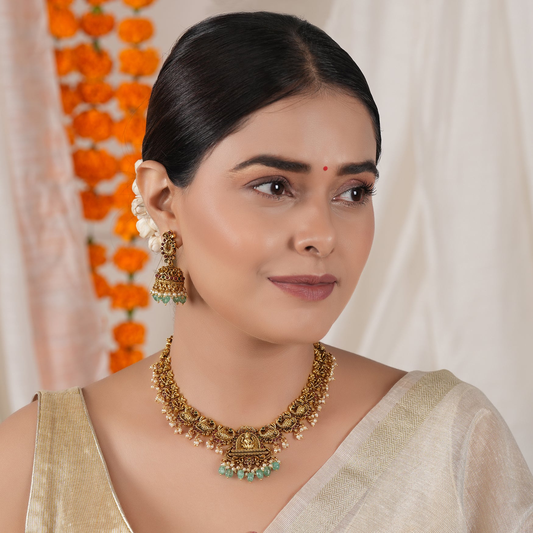 Beautiful antique gold ma lakshmi kemp necklace set I Temple jewellery