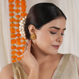 Traditional antique gold floral plain stud