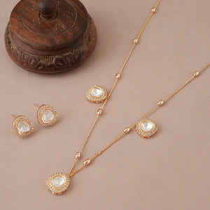Long gold plated kundan pendant set