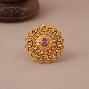 Traditional beautiful antique gold finger ring